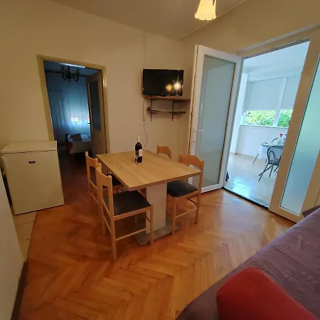 Apartament Kocijan *